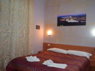 Domus Ferruccio Guest house Rome